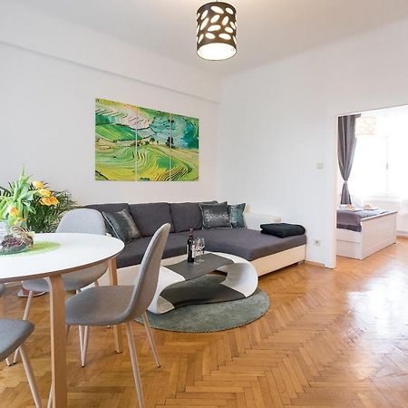Appartement French Balcony - 45M² - Szeneviertel à Vienne Extérieur photo