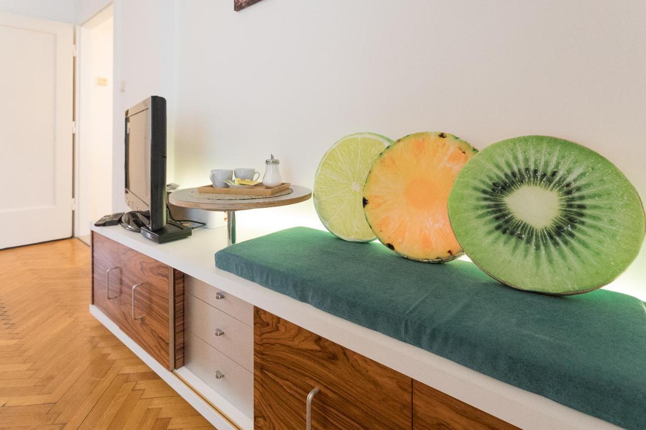 Appartement French Balcony - 45M² - Szeneviertel à Vienne Extérieur photo